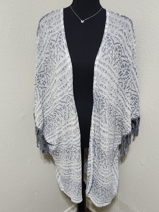 Free People Other - Free People Grey & White Patterned Open Front Fringe Kimono Size XS/S Swim Cover